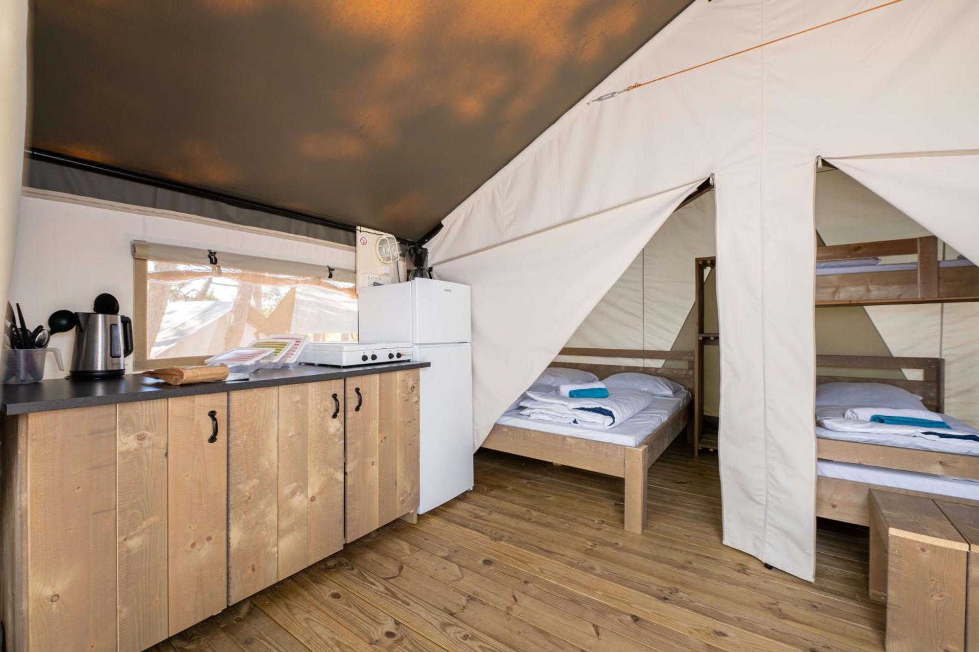 Easyatent Camping Porto Sole Vrsar Bilik gambar